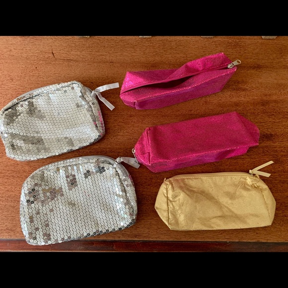 Cosmetic bags - Picture 1 of 1